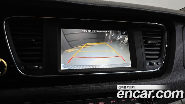 Kia Canival 2019 — photo 21
