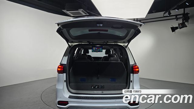 Kia Canival 2019 — photo 26
