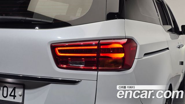 Kia Canival 2019 — photo 9