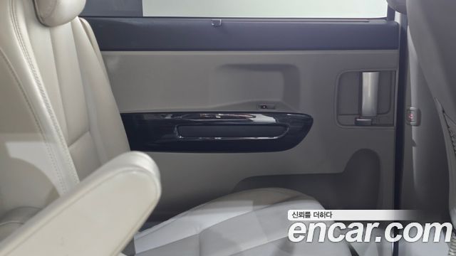 Kia Canival 2019 — photo 15