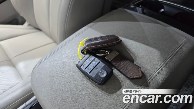 Kia Canival 2019 — photo 27