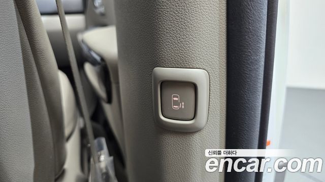 Kia Canival 2019 — photo 30