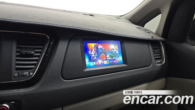 Kia Canival 2019 — photo 32
