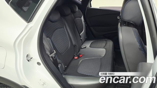 Renault Korea QM3 2017 — photo 17