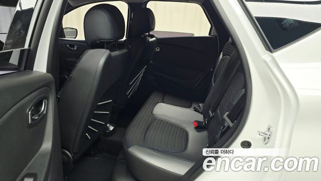 Renault Korea QM3 2017 — photo 18