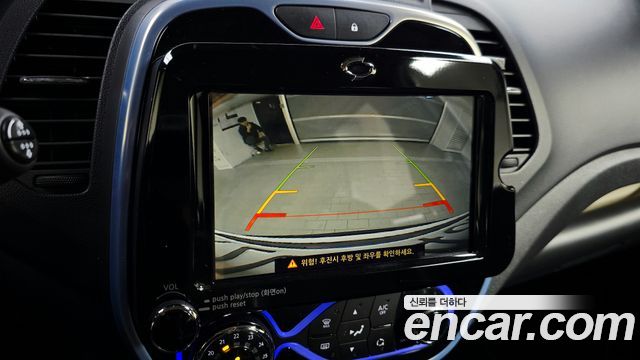 Renault Korea QM3 2017 — photo 20