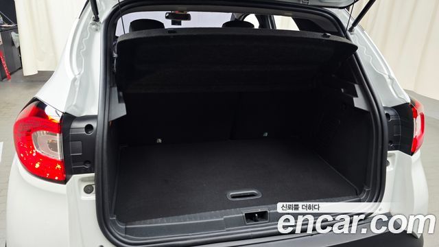 Renault Korea QM3 2017 — photo 22