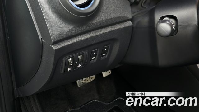 Renault Korea QM3 2017 — photo 25