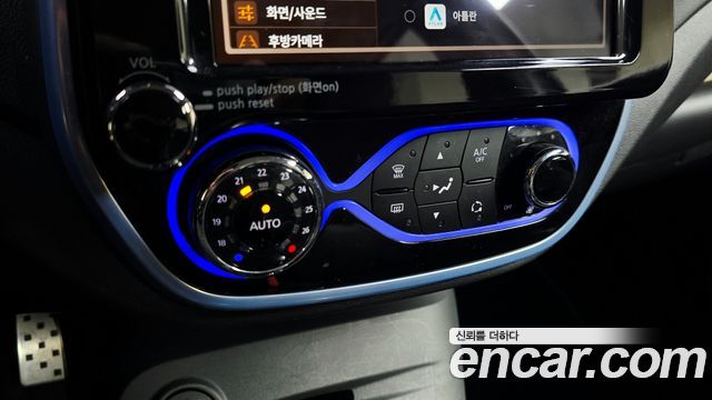 Renault Korea QM3 2017 — photo 31