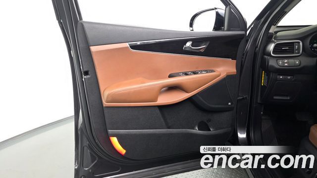 Kia Sorento 2018 — photo 14