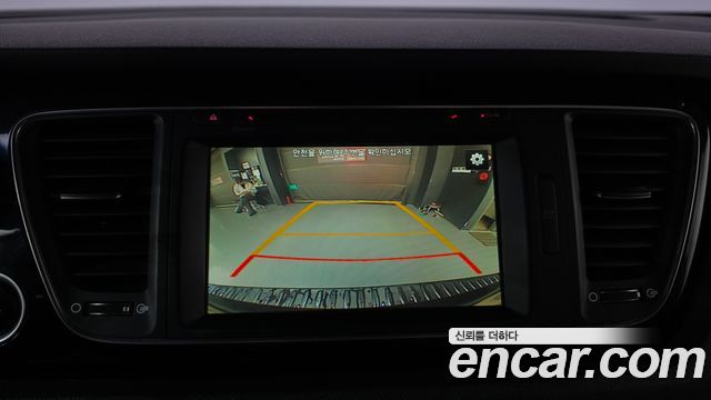 Kia Canival 2015 — photo 20