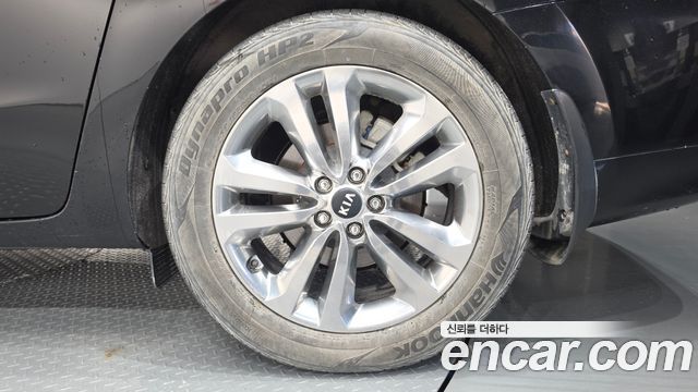 Kia Canival 2015 — photo 7