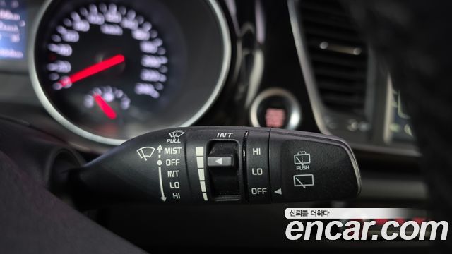 Kia Canival 2015 — photo 27