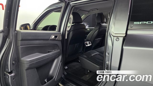 KG Mobility Rexton 2018 — photo 16