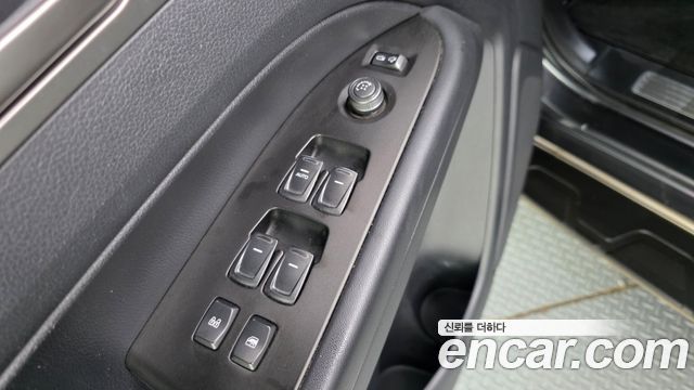 KG Mobility Rexton 2018 — photo 32