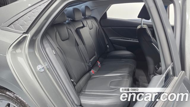Hyundai AVANTE 2024 — photo 18