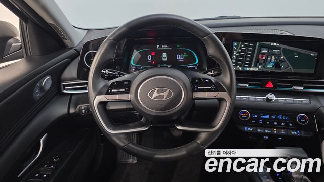 Hyundai AVANTE 2024 — photo 22