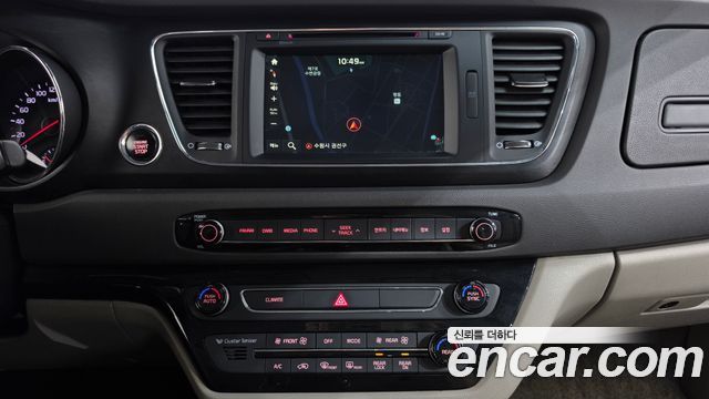 Kia Canival 2016 — photo 18