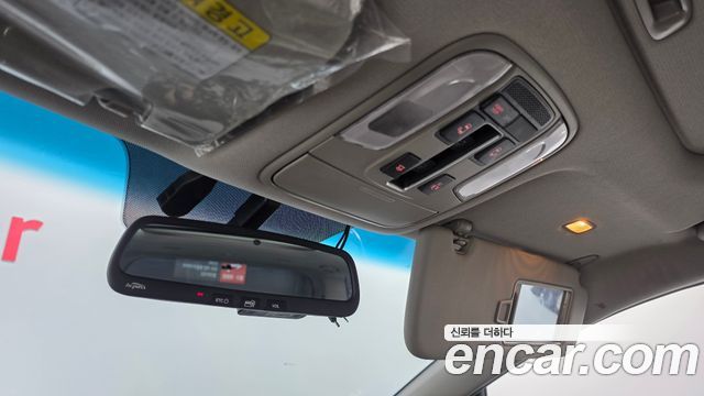 Kia Canival 2016 — photo 26