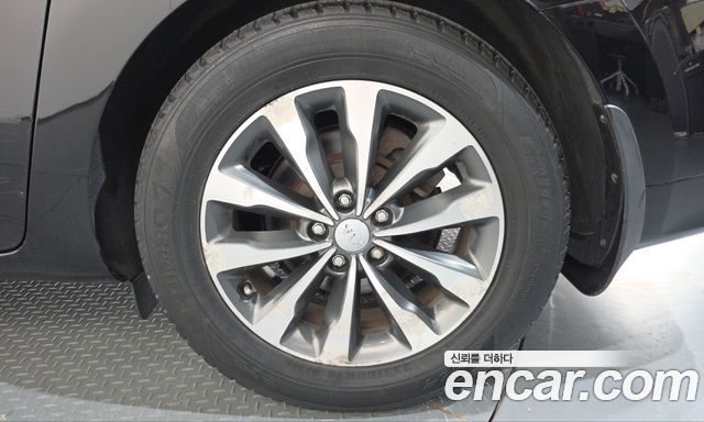 Kia Canival 2016 — photo 7