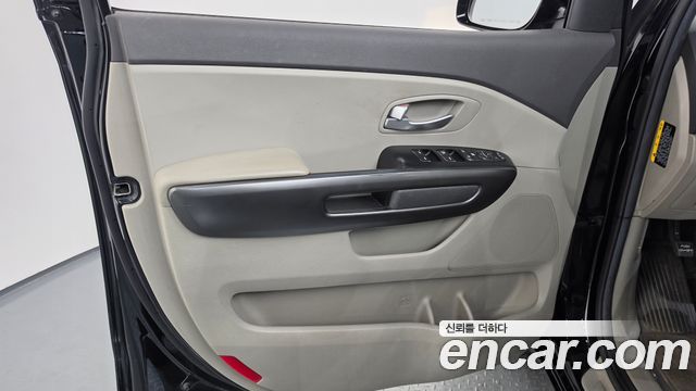 Kia Canival 2016 — photo 14