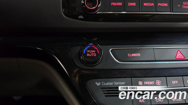 Kia Canival 2016 — photo 27