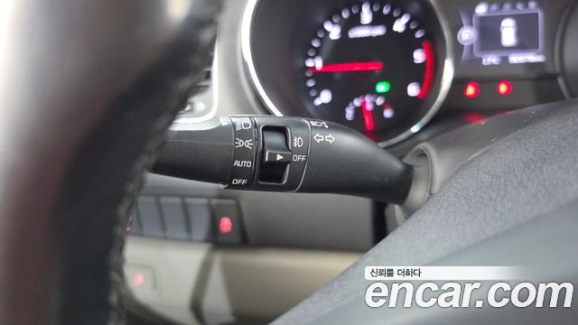 Kia Canival 2016 — photo 29
