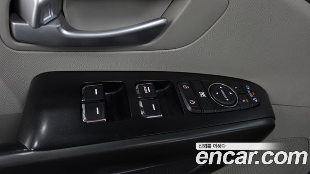 Kia Canival 2016 — photo 30