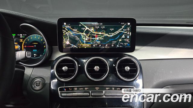 Mercedes-Benz GLC-Class 2021 — photo 21