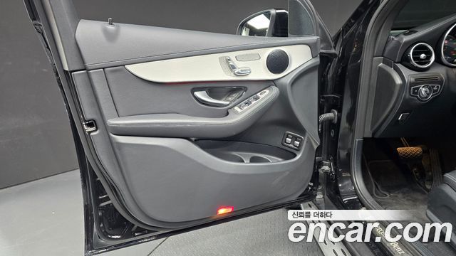 Mercedes-Benz GLC-Class 2021 — photo 14