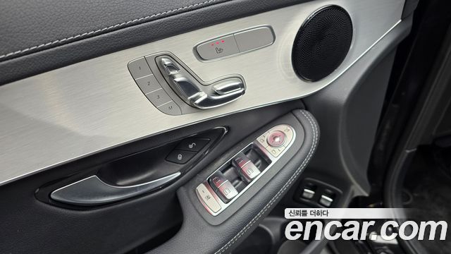 Mercedes-Benz GLC-Class 2021 — photo 29