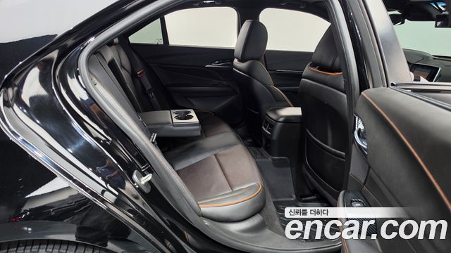 Cadillac CT4 2021 — photo 17