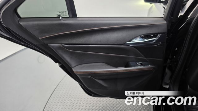 Cadillac CT4 2021 — photo 15