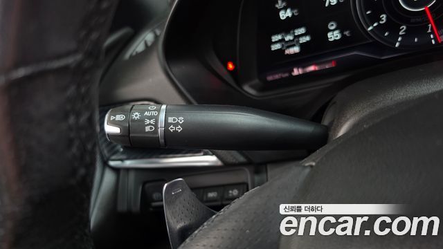 Cadillac CT4 2021 — photo 27