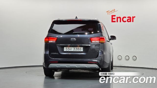 Kia Canival 2015 — photo 4