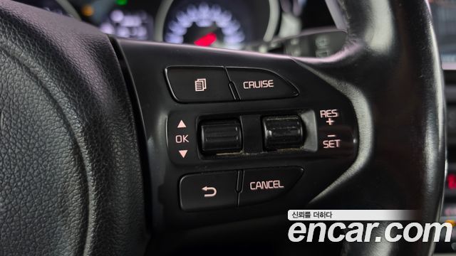 Kia Canival 2015 — photo 22