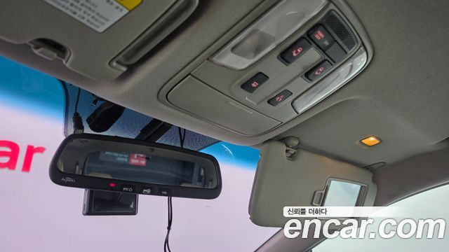 Kia Canival 2015 — photo 26