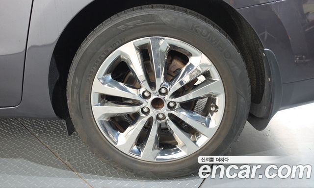 Kia Canival 2015 — photo 7
