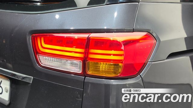 Kia Canival 2015 — photo 9