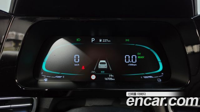 Hyundai AVANTE 2024 — photo 11