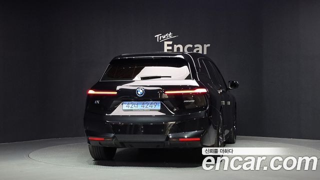BMW iX 2025 — photo 4
