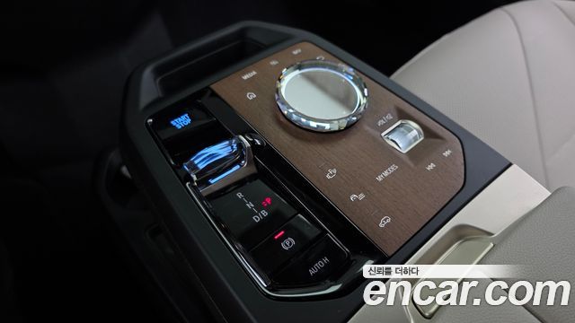 BMW iX 2025 — photo 12