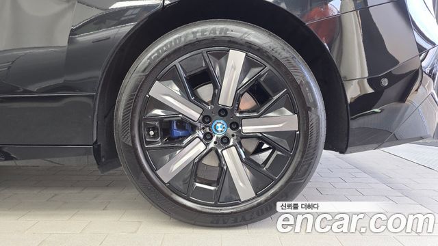 BMW iX 2025 — photo 7