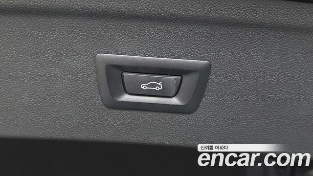 BMW iX 2025 — photo 31