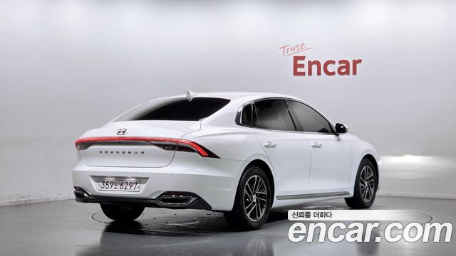 Hyundai Grandeur 2022 — photo 2