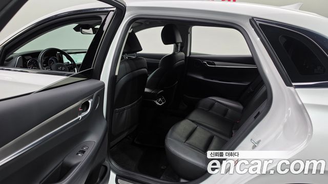 Hyundai Grandeur 2022 — photo 17