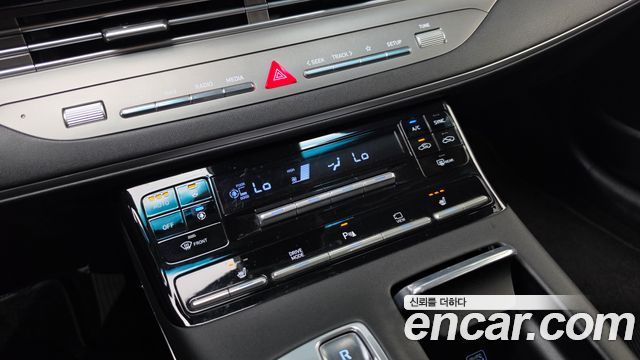 Hyundai Grandeur 2022 — photo 29