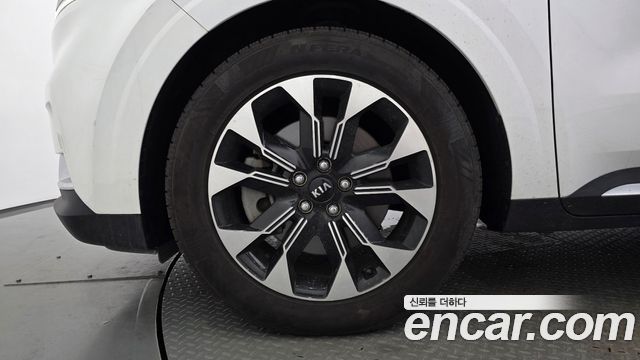 Kia Canival 2021 — photo 5