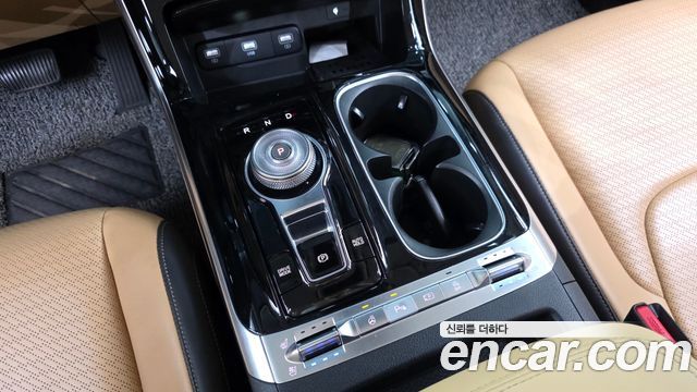 Kia Canival 2021 — photo 12