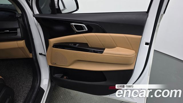 Kia Canival 2021 — photo 15